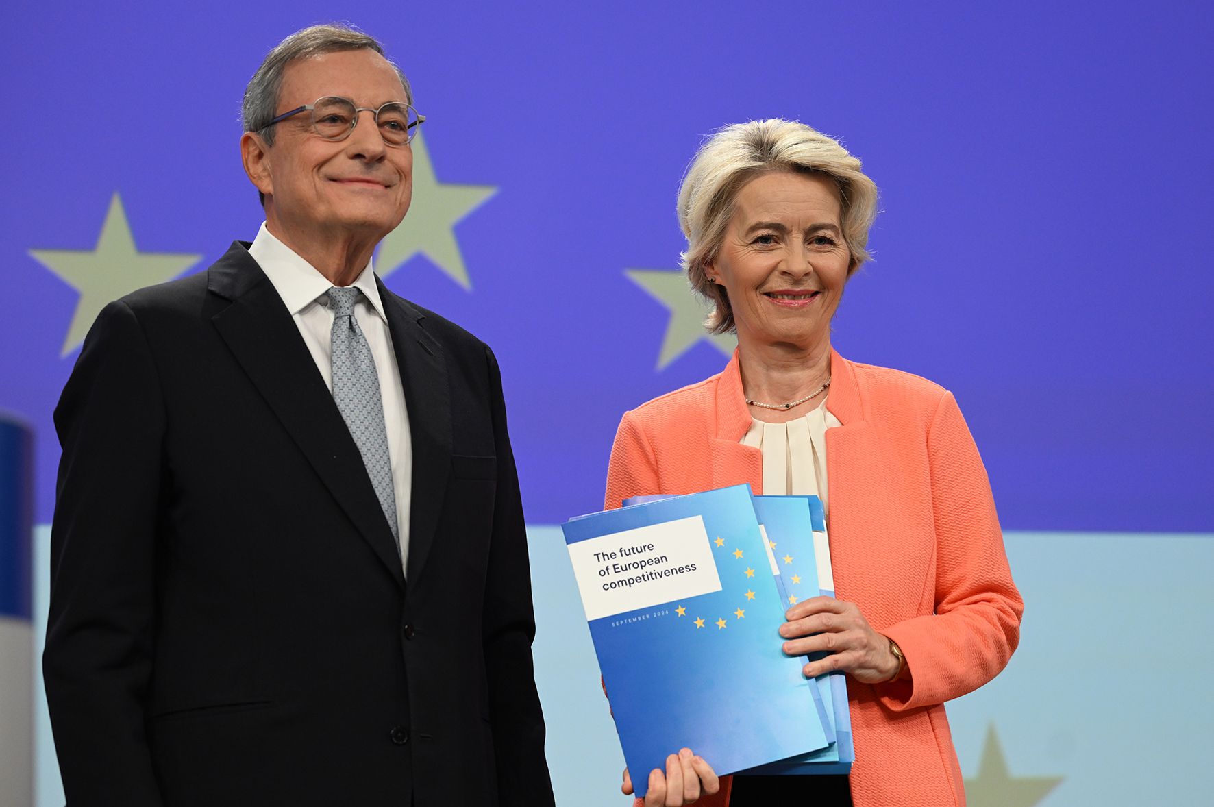 Mario Draghi volá po pozastavení pravidel pro AI